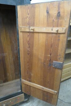 Malovaná skříň ze Šumavy - 12