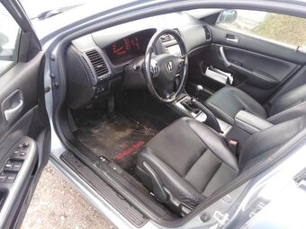 HONDA ACCORD 2,2iCTDi NAFTA 103 KW - 12