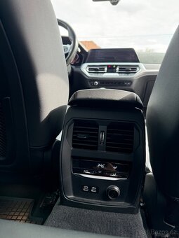 BMW 330i G20 - 12