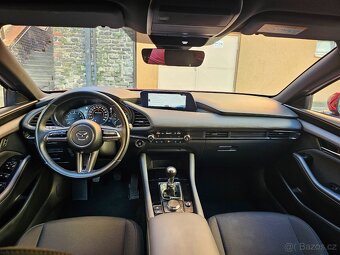 MAZDA 3 2,0 132kw, 12/2019, 38t.km, HUD, navi, keyless, 18" - 12