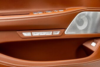 BMW Řada 7 M760Li xDrive A/T - 12