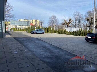 Prodej komerčního areálu s rodinným domem a halou v Opavě, u - 12