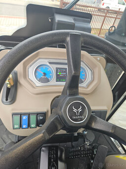 Traktor Tauros TE504C - 12