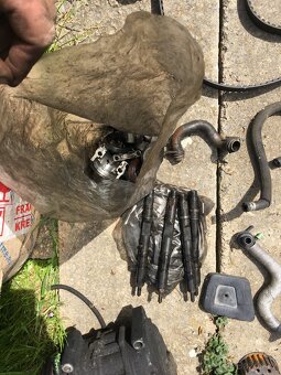 Motor 2.5 TDI V6 nahradni dily - 12