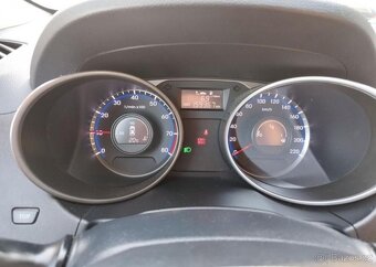 Hyundai ix35 1,6 GDI 99 KW CZ benzín manuál 99 kw - 12