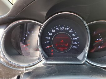 KIA CEED SW 1,6 CRDI 94KW - 12