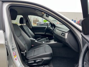 BMW E90 320i 110KW Manuál,Výhřevy,ALU R16,Senzory,131 TKM - 12