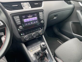 Škoda Octavia, 2.0TSI 162KW-RS - NAVI - 1xMAJ - 12