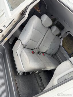 Hyundai H1 Grand Starex 2.5 CRDi 8 míst Automat - 12