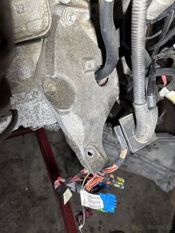 BMW E91 320D díly z motoru N47D20C - - 12