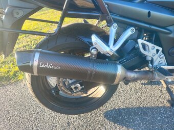 Suzuki GSX 1250 FA - 12