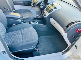 KIA CEED 1.4 i 80 kW BENZÍN MLHOVKY KLIMATIZACE. - 12