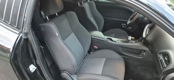 DODGE CHALLENGER 5,7 HEMI 2019 33000 km - 12