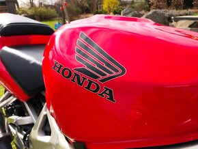 Honda CBR 900 RR Fireblade, zánovní pneu, plně funkční - 12