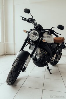 Motorka Yamaha XSR 155 - Stříbrná (NOVÁ) - 12