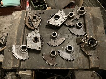 jawačz startovací hřídele - 12