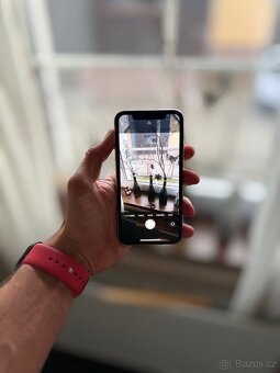 iPhone 11 White / Bílý - 128 GB - 12