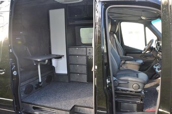 Mercedes - Benz Sprinter 319 CDi Camper Family - 12