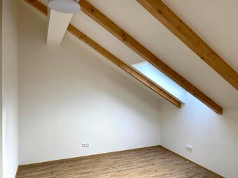 Nový byt 2+kk s terasou, 50m2,P.7-U metra Vltavska - 12