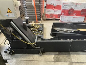 Mazak Nexus 510C vč dopravníku - 12