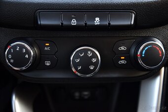 Kia Ceed kombi 1.6 CRDi 100 kW 6st,TEMP,KLIMA,FACE,ČR,DPH - 12