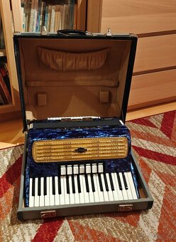 Akordeon DELICIA CARMEN II - 12