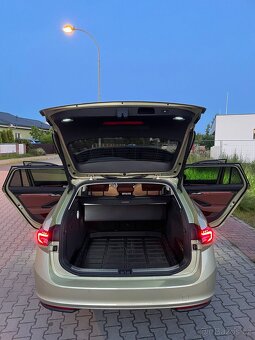 Škoda Superb 1.5TSI 110kW DSG Laurin & Klement - 12