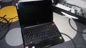 Ferrari Acer one - 200 》 komplet balenie 》laptop 》 notebook - 12