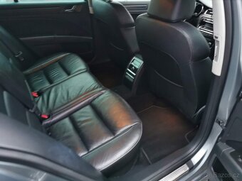 Škoda Superb 2.0 TDI kombi DSG bez koroze - 12