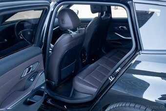 BMW Rad 3 330e/ ODPOČET DPH/ - 12