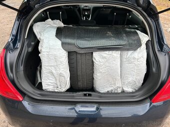Peugeot 308 1.6i 120 tkm, klima, výhřev sedaček.. - 12