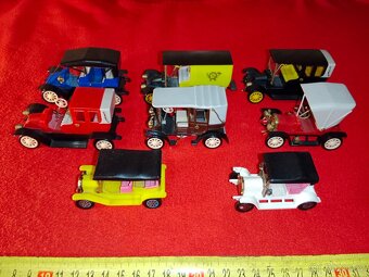 Autíčka veteráni zn. IGRA 11 ks, SMĚR 2 ks atd. 14 ks celkem - 12