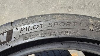 Letní pneu 255/35/19 Michelin - 12