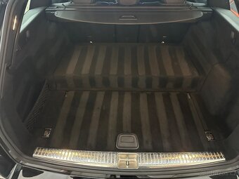 Mercedes-Benz E300de - 12