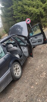 BMW E39 523i Touring na díly - 12
