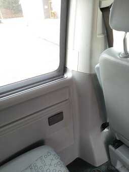 Volkswagen caravelle 1,9 TDi; 9 míst - 12