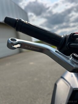 Honda CB125R - 12