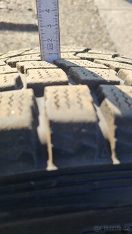 Jeep Cherokee. Prodam komplet zimni kola 225/70/15 - 12