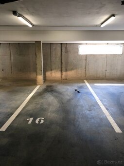 Pronájem bytu 2+kk s lodžií, garážovým stáním a sklepem – Hr - 12