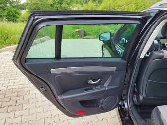 Renault Laguna III 2.0dCi 150PS 4Control - Bose - po 1.Majit - 12