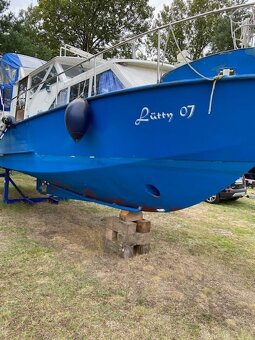 Kajutová kanálová ocelová loď  Polaris 9,4m - 12