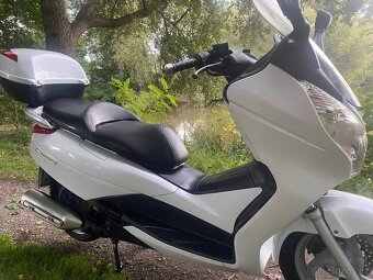 Honda S Wing 125 - 12