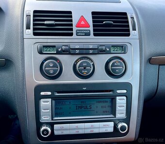 VOLKSWAGEN TOURAN CROSS 2.0 TDI,7 míst  - 12