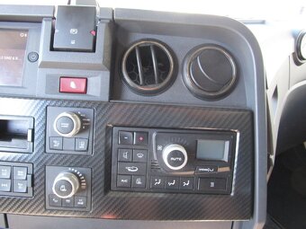 RENAULT T480 GA-418HB - 12
