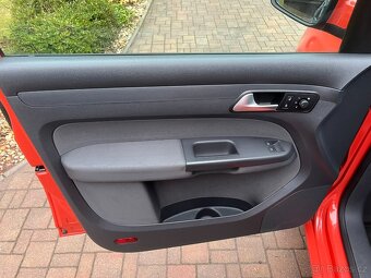 Volkswagen Caddy MAXI 1.2 TSI 77kW 7 Míst Tempomat - 12