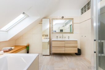 Moderní dům 6+kk + 2+kk, Čerčany, 30km od Prahy - 12