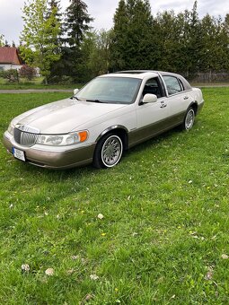 Lincoln Town car 4.6 V8 automat - 12