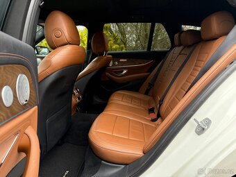 Mercedes E400 4Matic 245kW AMG Airmatic Pano - 12