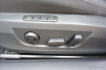 PRODÁM Škoda Superb 2.0TDi 140kW DSG Ambiente - 12