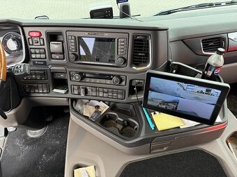 Scania G500 8x4 - třístranný sklápěč s hydraulickou rukou - 12